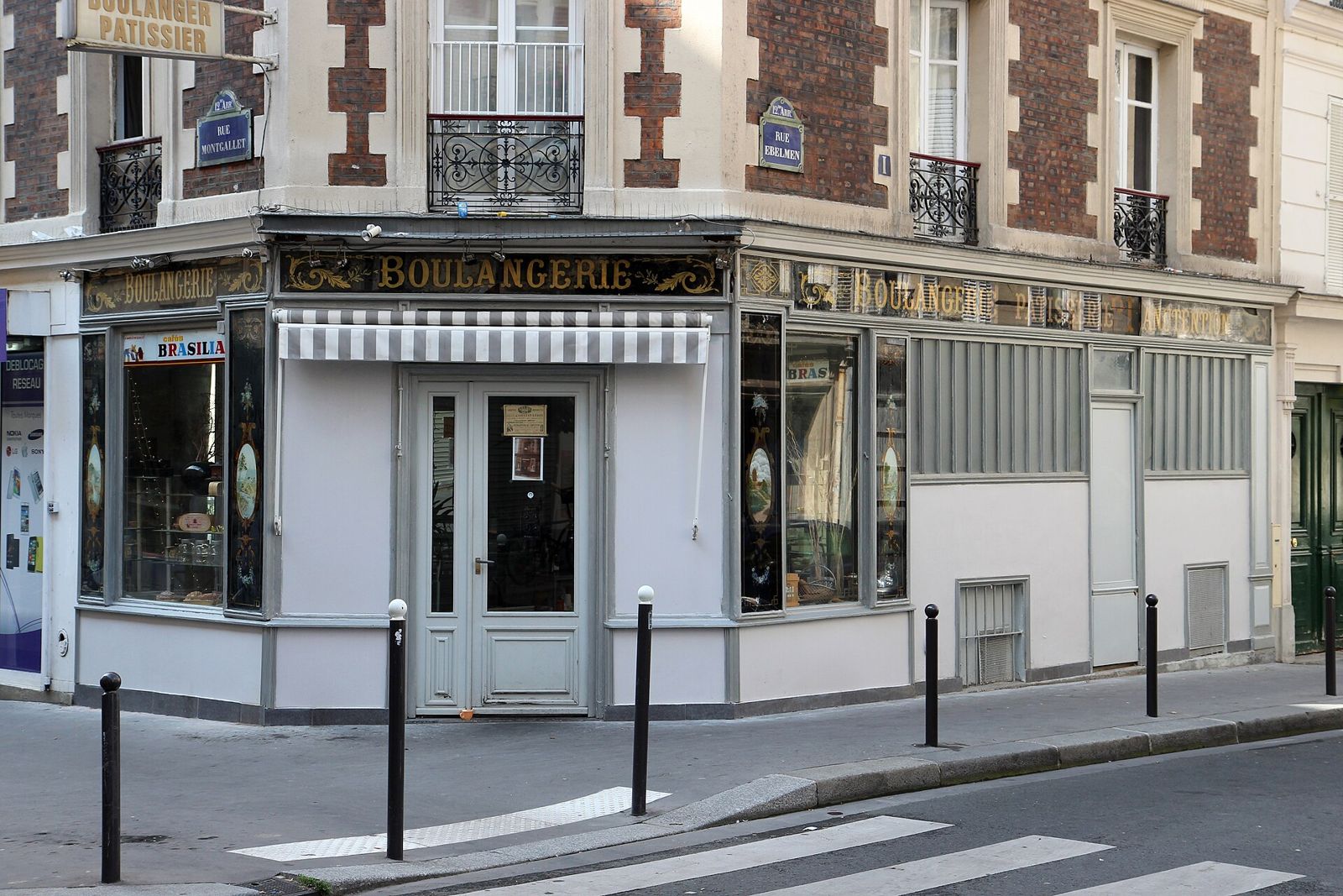 Devanture d'une boulangerie rue Montgallet à Paris