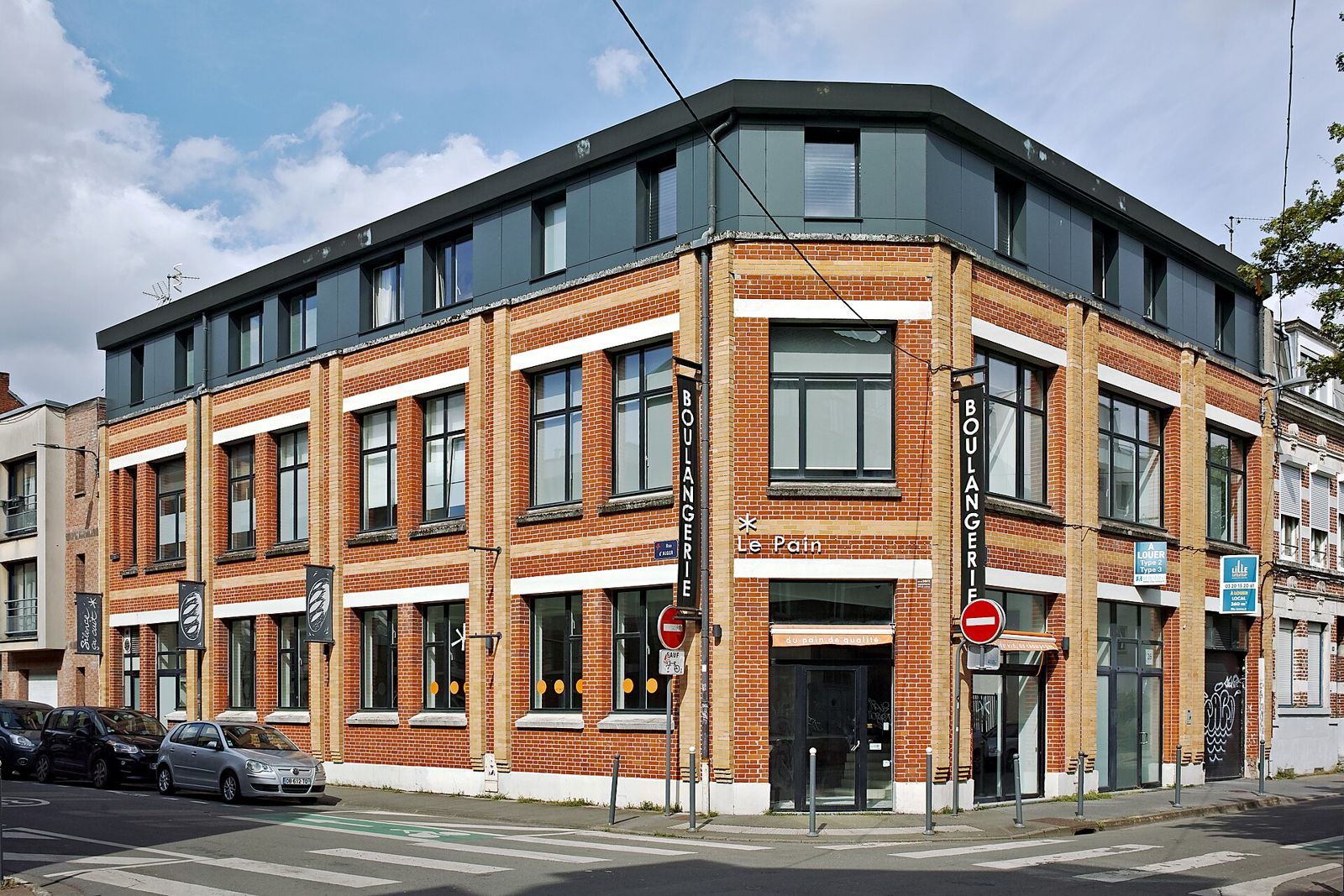 Boulangerie à l'angle d'une rue de Lille